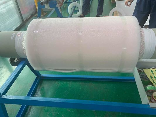 12um電気分解の薄い銅ホイルのロールごとの高い延性500 - 5000のメートルの長さ